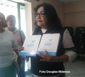 Entrega de la Constitución a Estudiantes de Managua