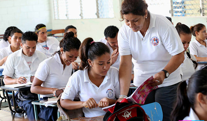 Nicaragua, cooperación genuina, día de la maestra / del maestro